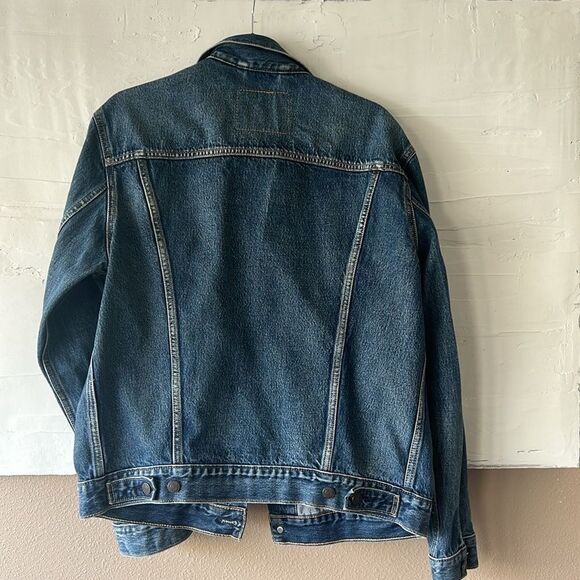 Levi's Men’s Original Denim Trucker Jean Jacket size Medium MSRP $150 worn once - Picture 8 of 8